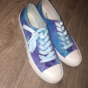 Blue and pink tye dye shoes!